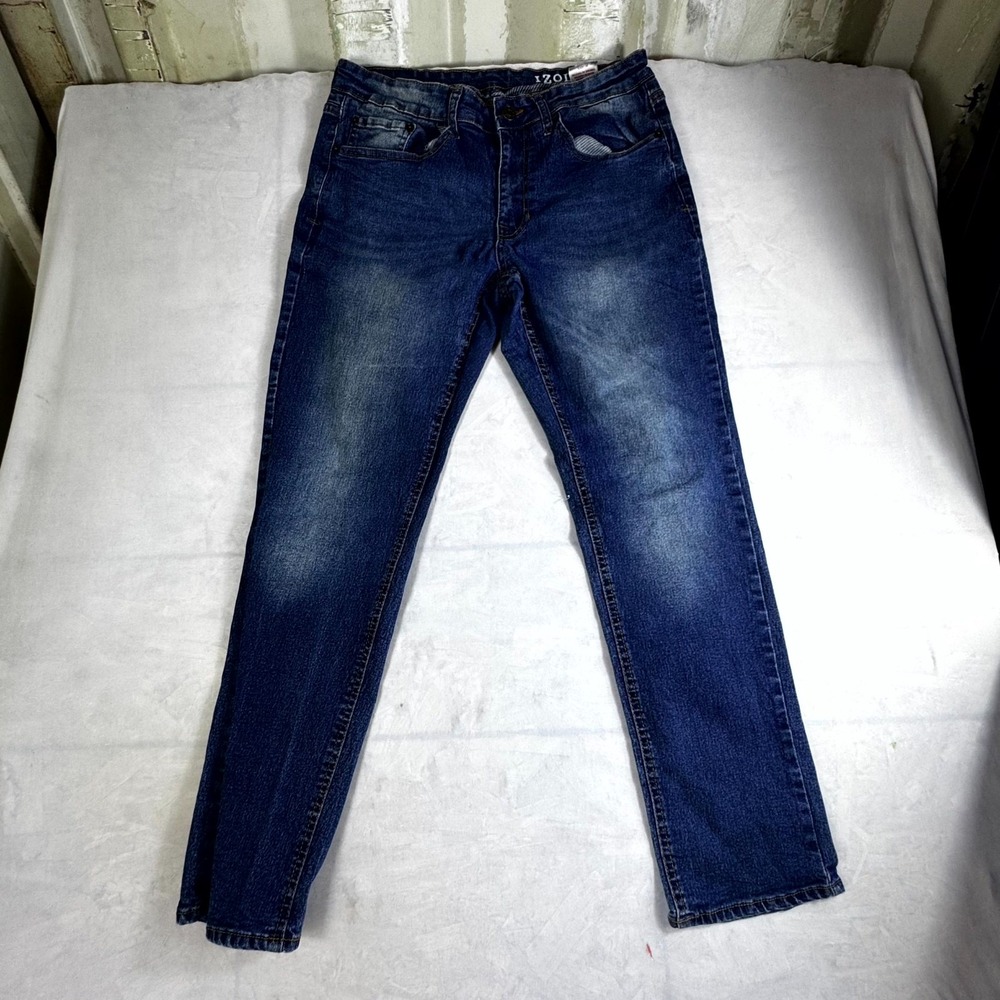 IZOD Straight Fit Jeans Mens 34x30 Blue Whiskering Denim Cotton Stretch Travel